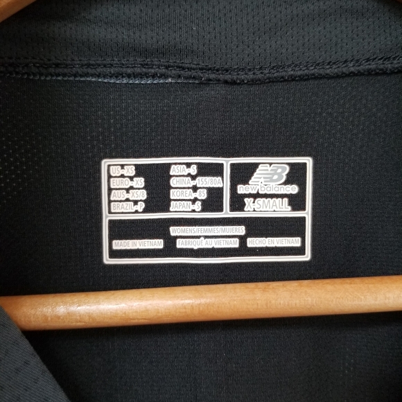 New Balance 1/2 zip running top - Picture 6 of 9